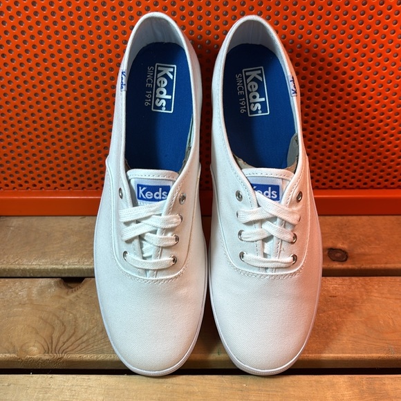 Keds Women's Champion Originals in White - Picture 2 of 9
